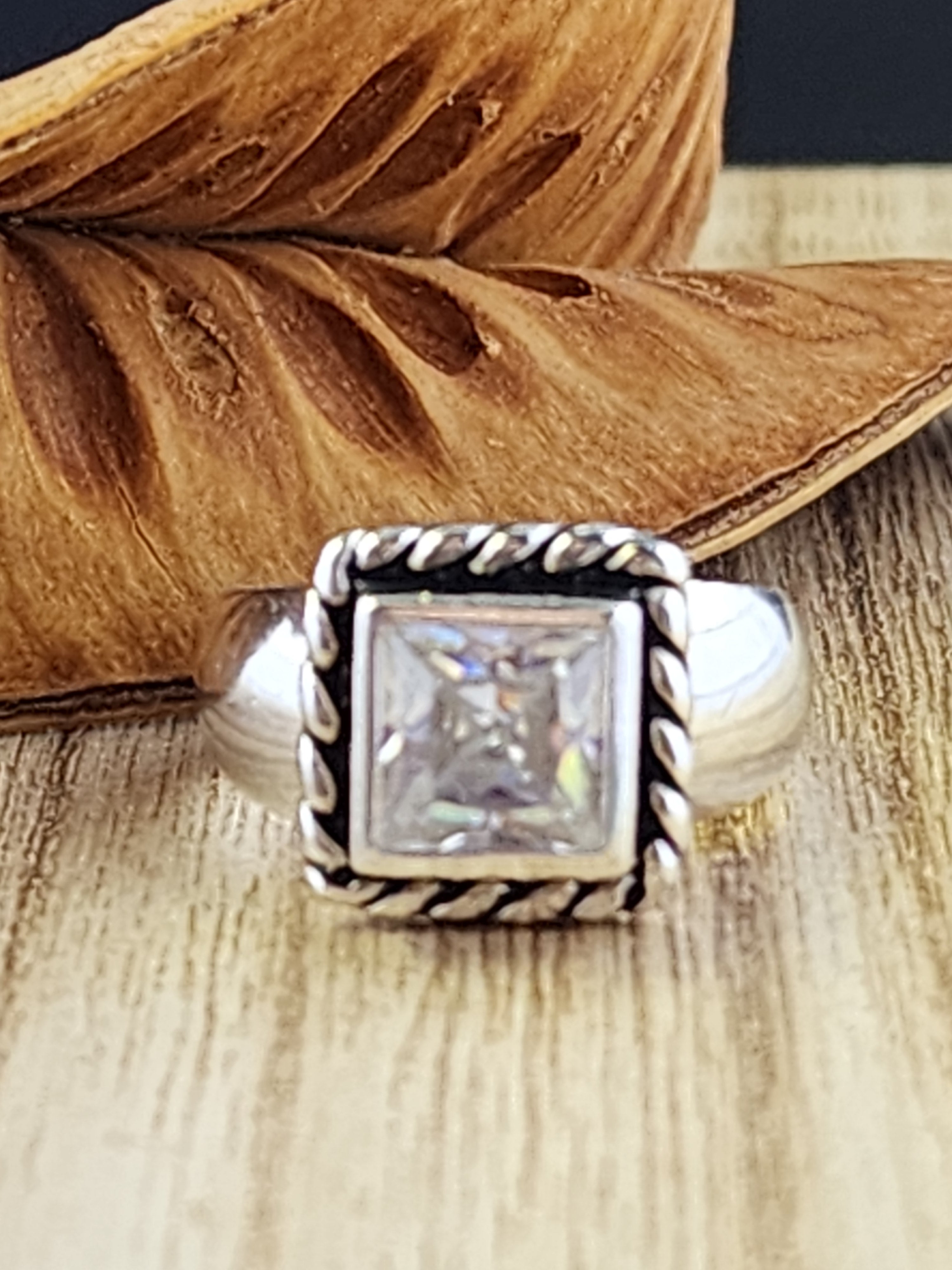 Silpada Elizabeth .925 CZ ring 6.5